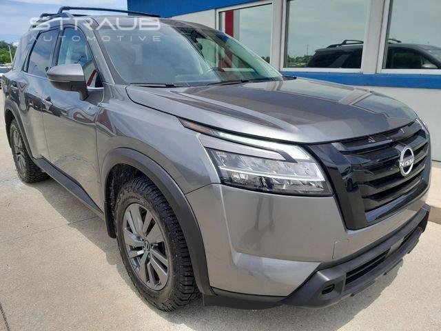 Used 2022 Gun Metallic Nissan SV image 3