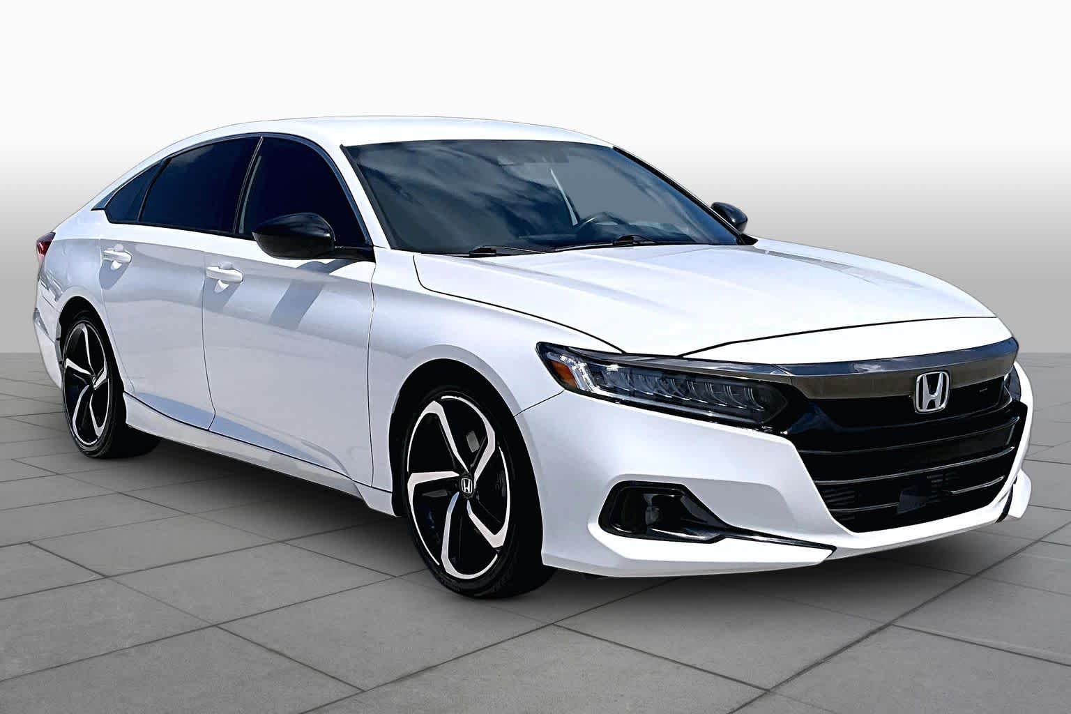 Used 2022 Platinum White Pearl Honda Sport image 2