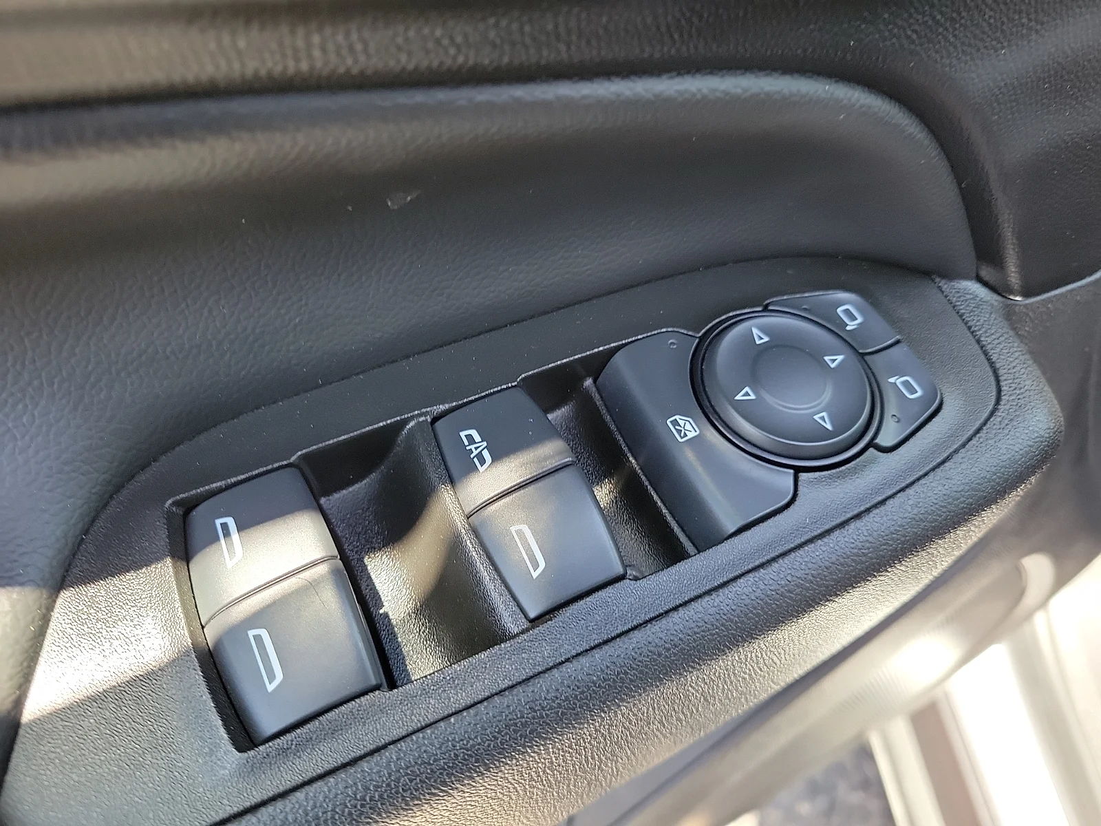 2024 Chevrolet Equinox LT - Photo 18