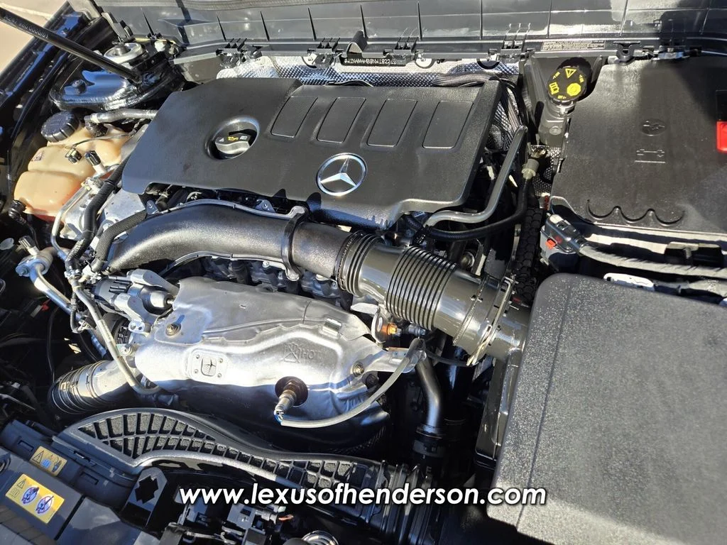 Used 2022 Black Mercedes-Benz GLB 250 image 17