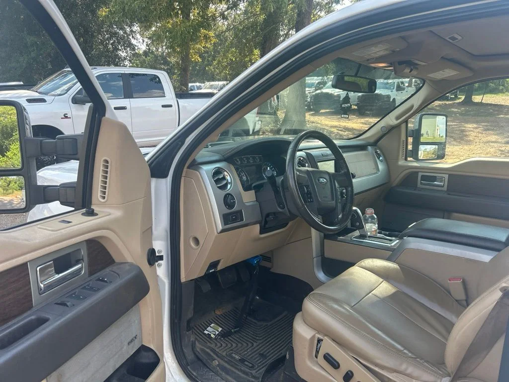 Used 2014 White Ford Limited image 11