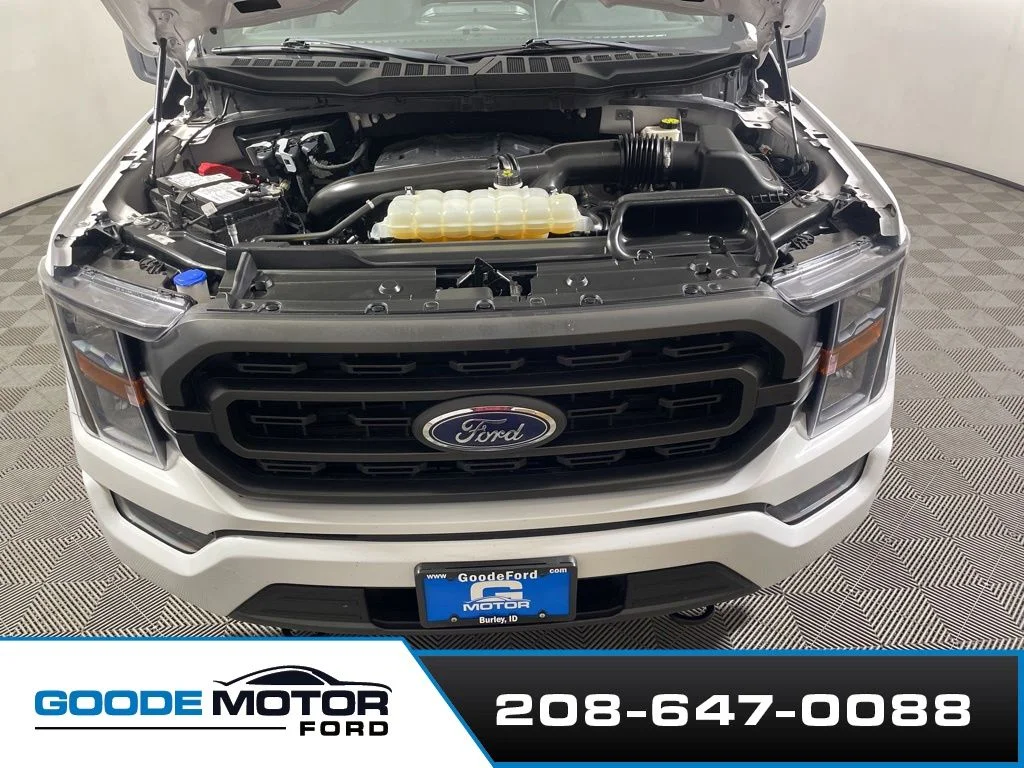 Certified Used 2023 Oxford White Ford XLT image 24