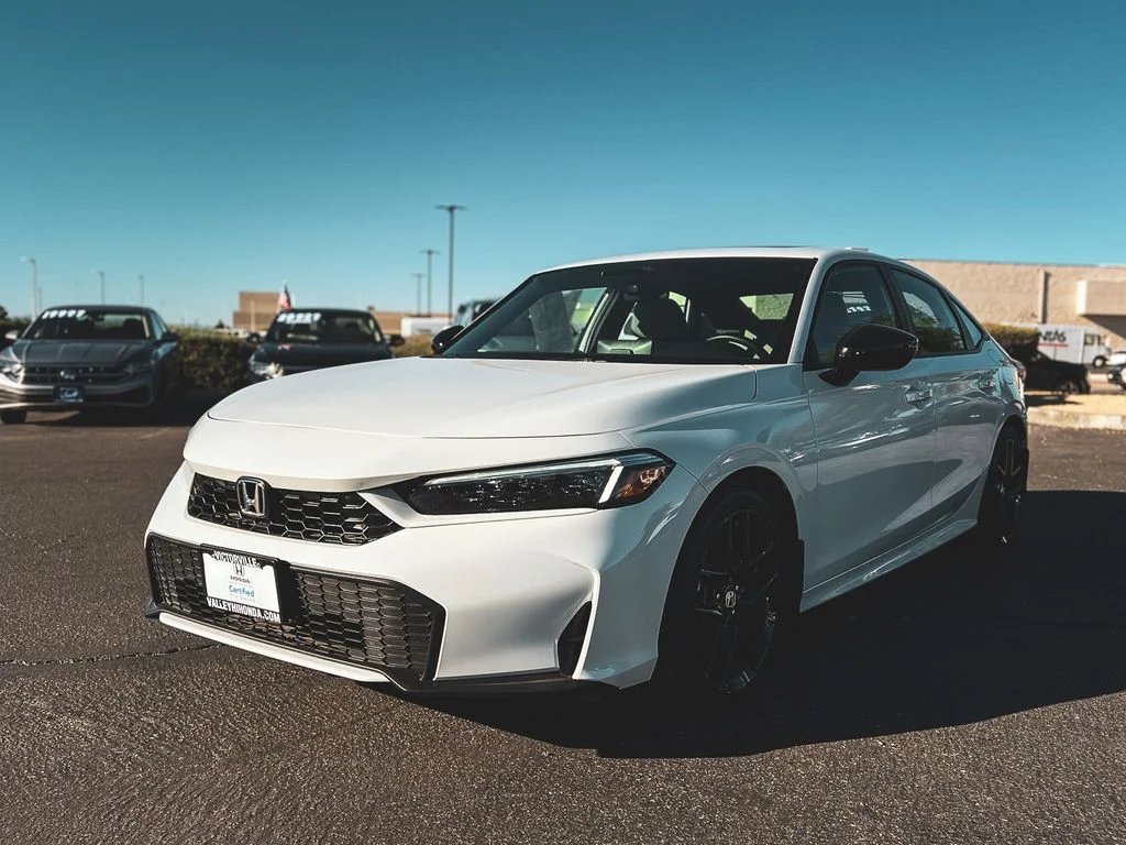 Certified Used 2025 White Honda  image 4