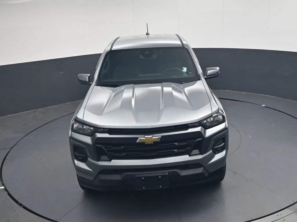 Used 2024 Gray Chevrolet LT image 33