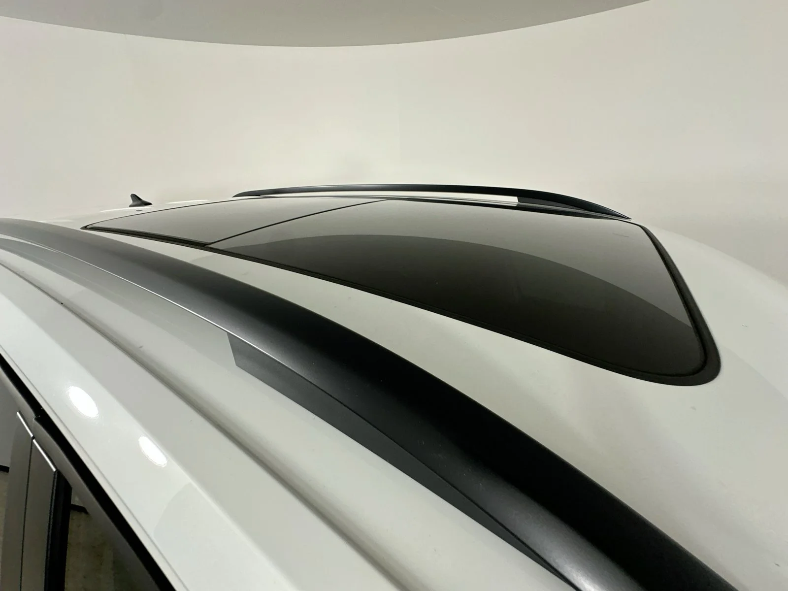 Used 2025  Volkswagen  image 12