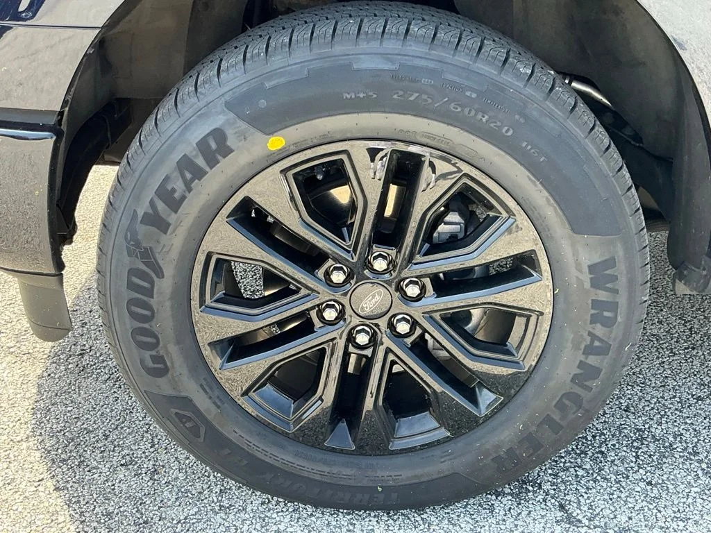 Used 2024 Blue Ford XLT image 24