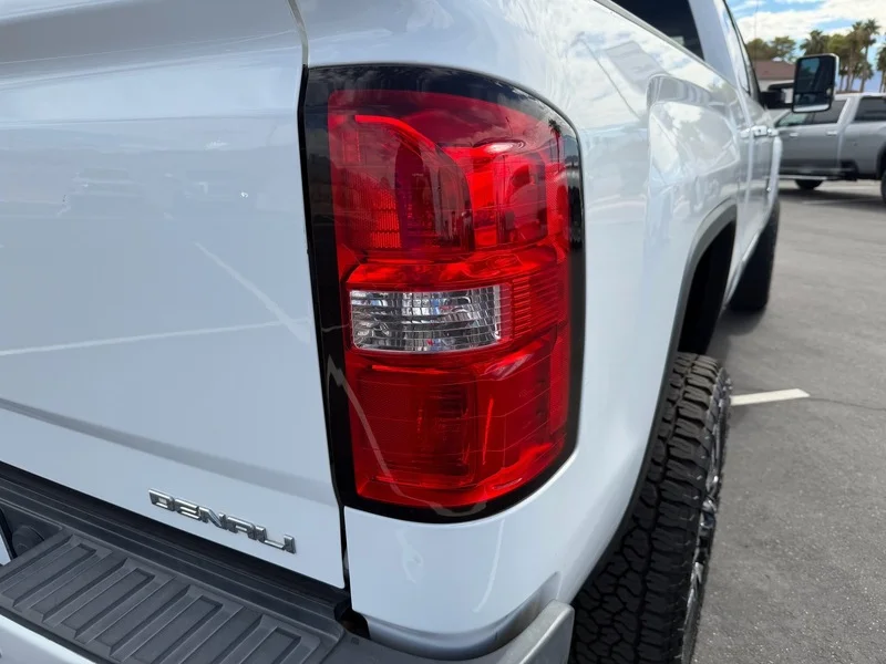 Used 2016 SUMMIT WHITE GMC Denali image 25