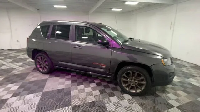 Used 2016 Gray Jeep Sport image 5