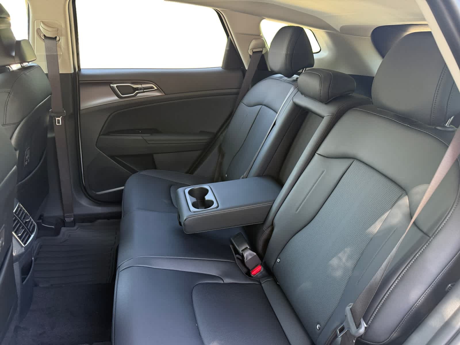 New 2026 Snow White Pearl Kia EX image 22