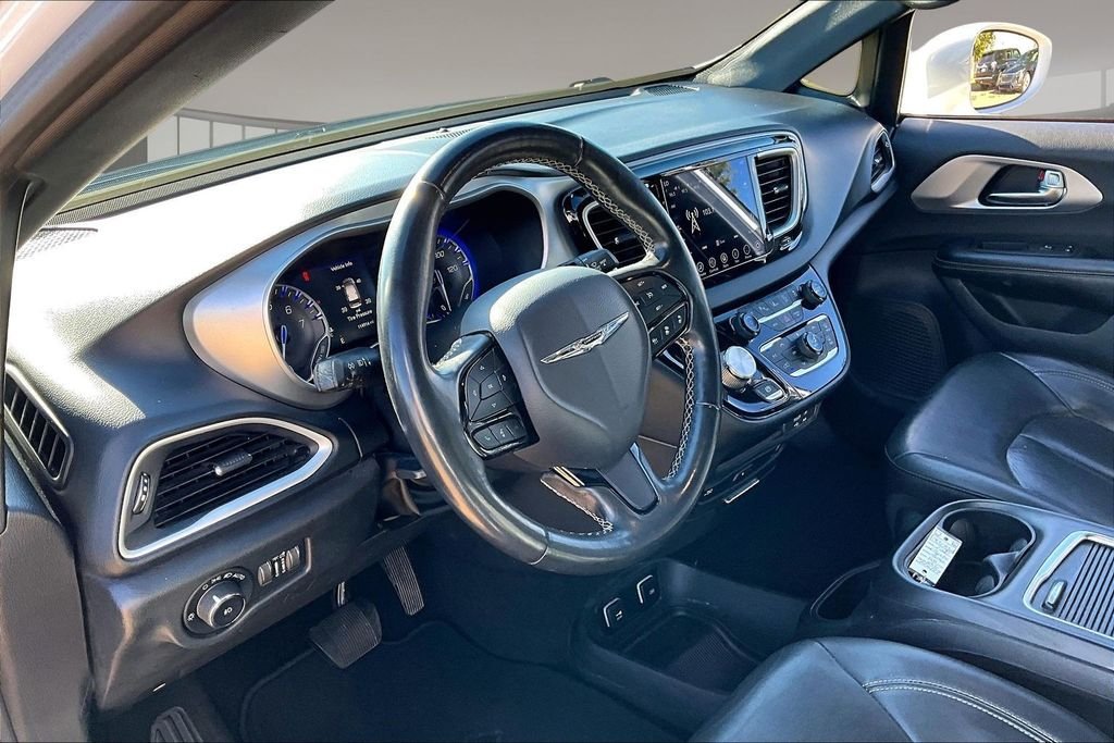 Used 2020 White Chrysler Touring L Plus image 13