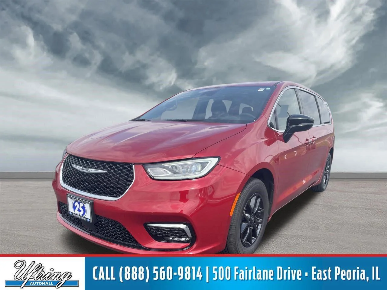 2025 Chrysler Pacifica Select's photo