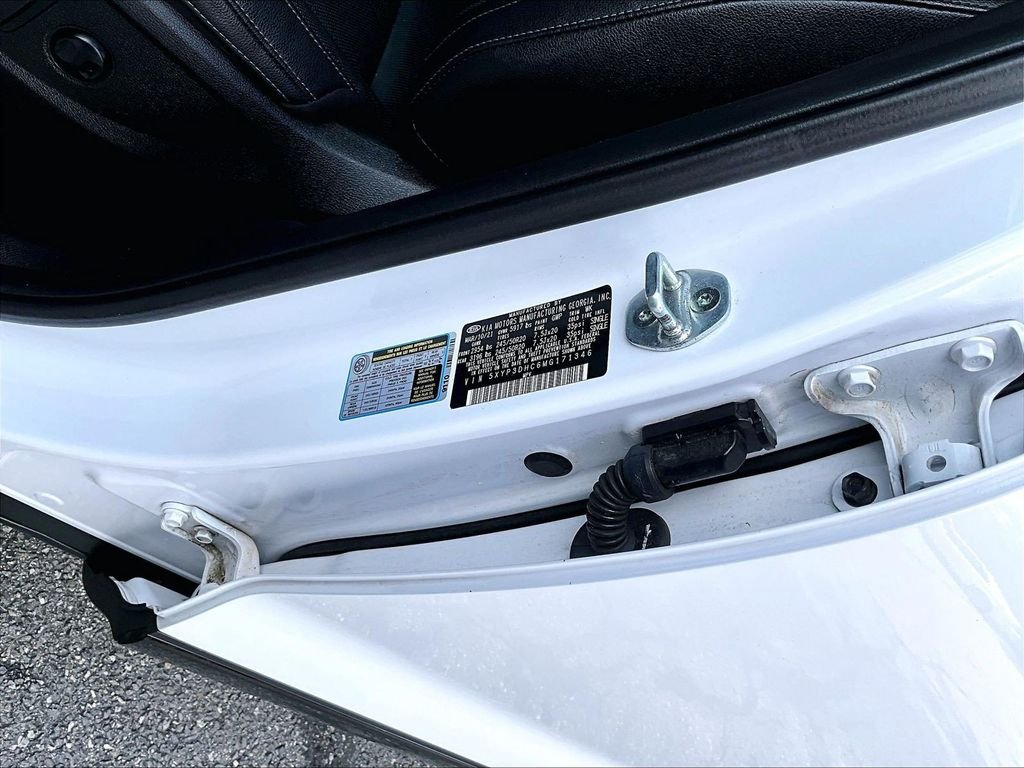 Used 2021 White Kia EX image 33