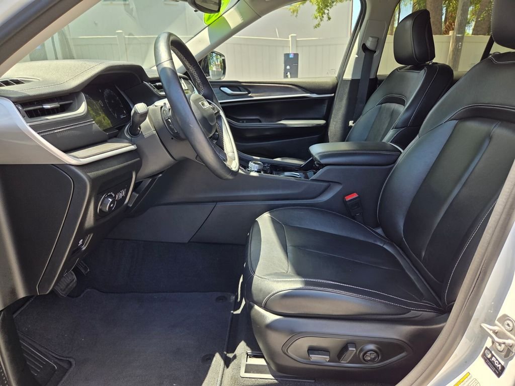Used 2022 White Jeep Limited image 14