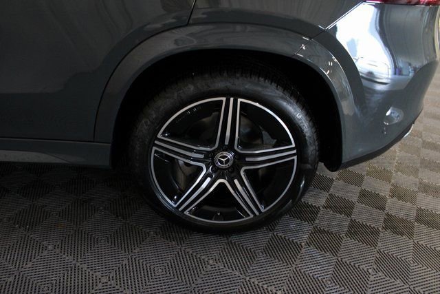 New 2026 MANUFAKTUR Silicon Grey Mercedes-Benz GLE 450 image 46