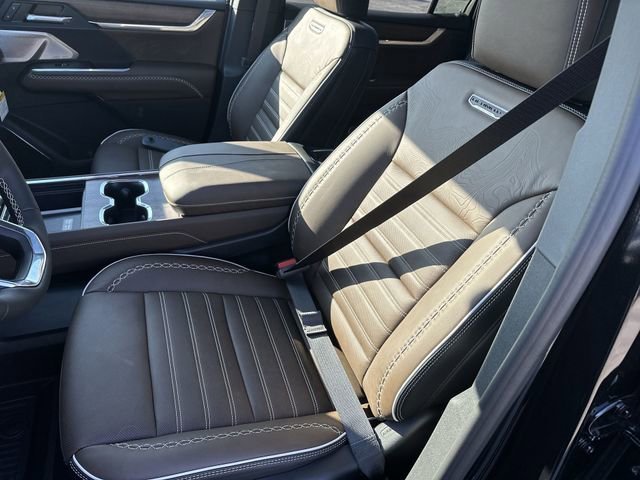 2026 GMC Acadia Denali Ultimate - Photo 15