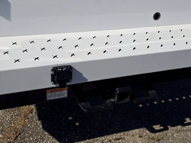 New 2026 Summit White Chevrolet WT image 28