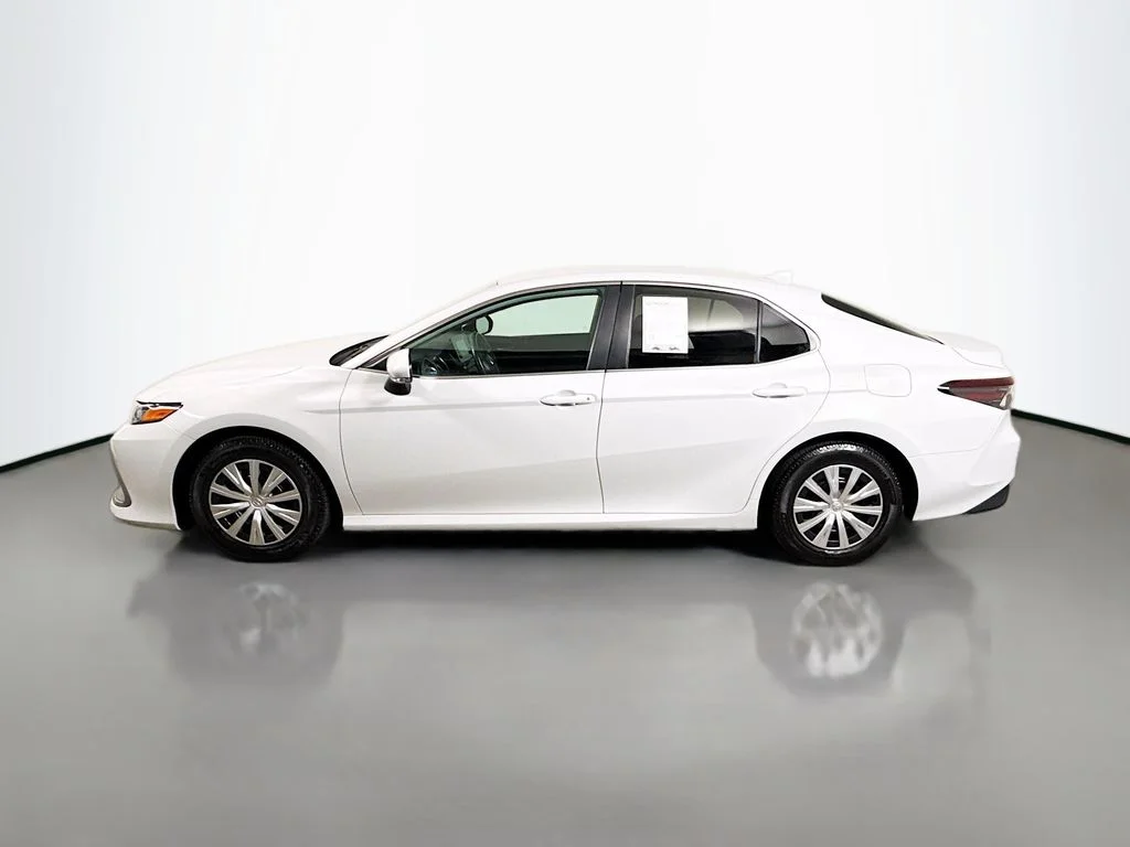 Certified Used 2022 Ice Edge Toyota Hybrid LE image 4