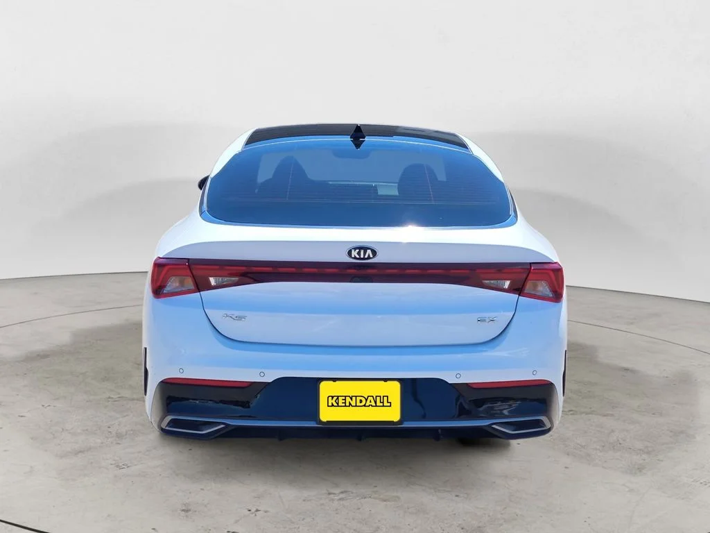 Used 2021 White Kia EX image 4