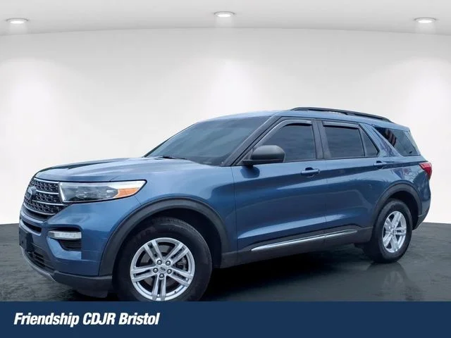 Used 2020 Blue Ford XLT image 1