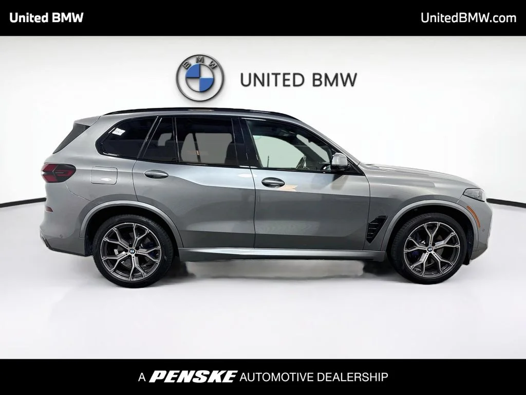 Used 2024 Gray Metallic BMW sDrive40i image 4