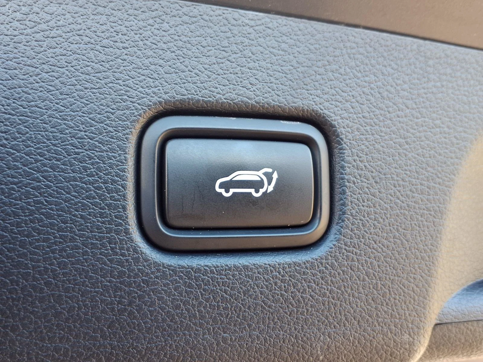 Used 2021 Rainforest Hyundai Limited image 28