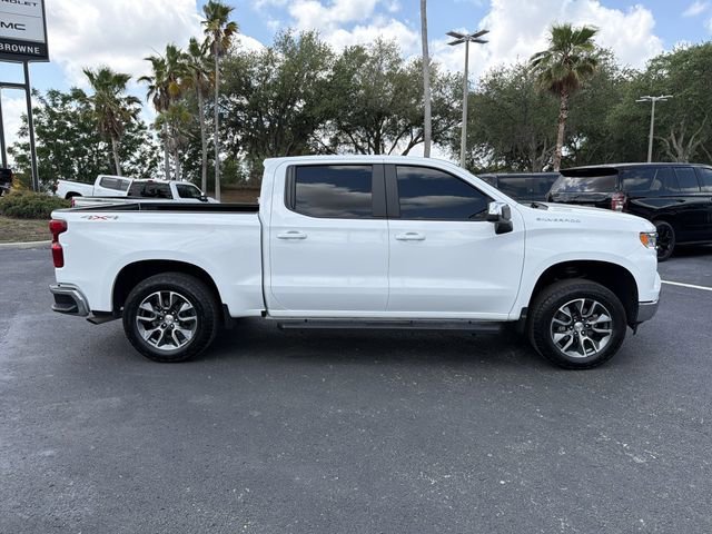 Used 2025 Summit White Chevrolet LT image 3