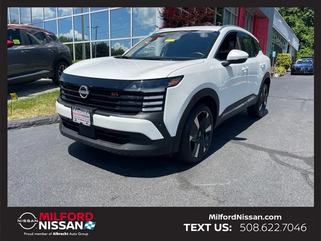 2025 Nissan Kicks SR