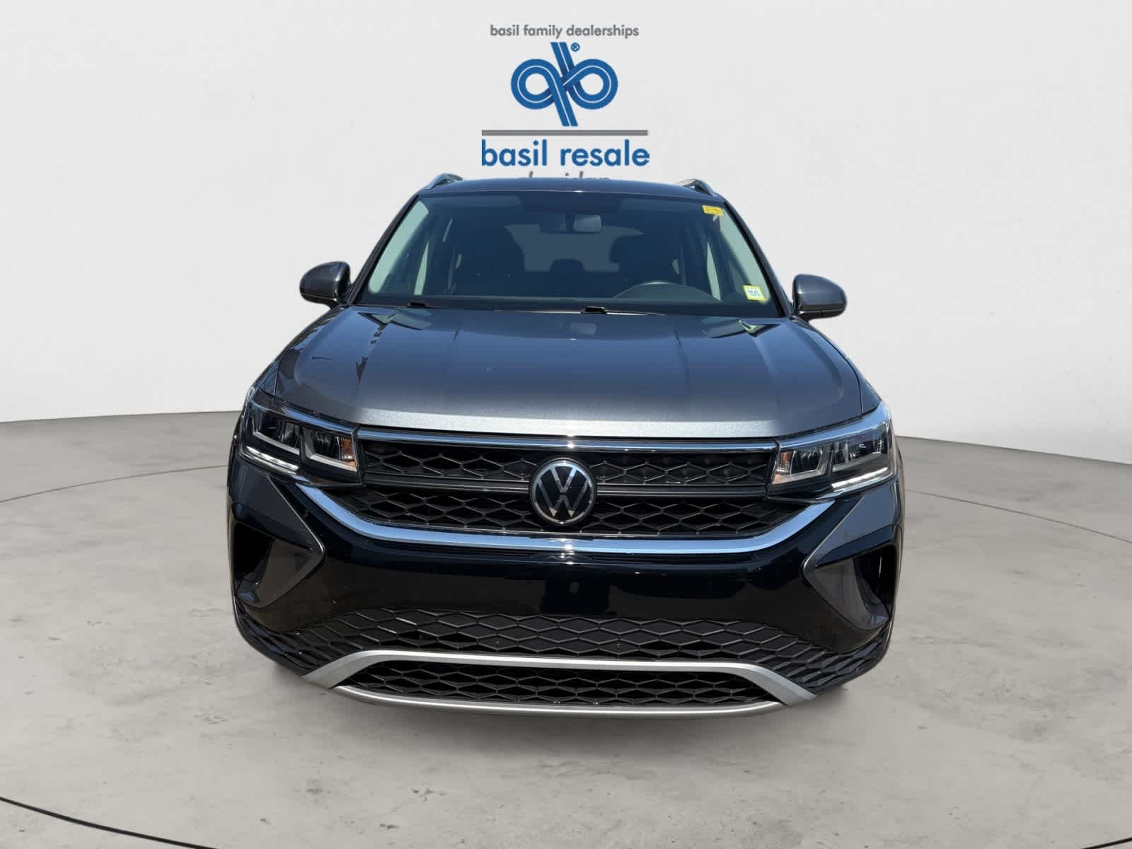 Used 2022 Platinum Gray Metallic Volkswagen SE image 10