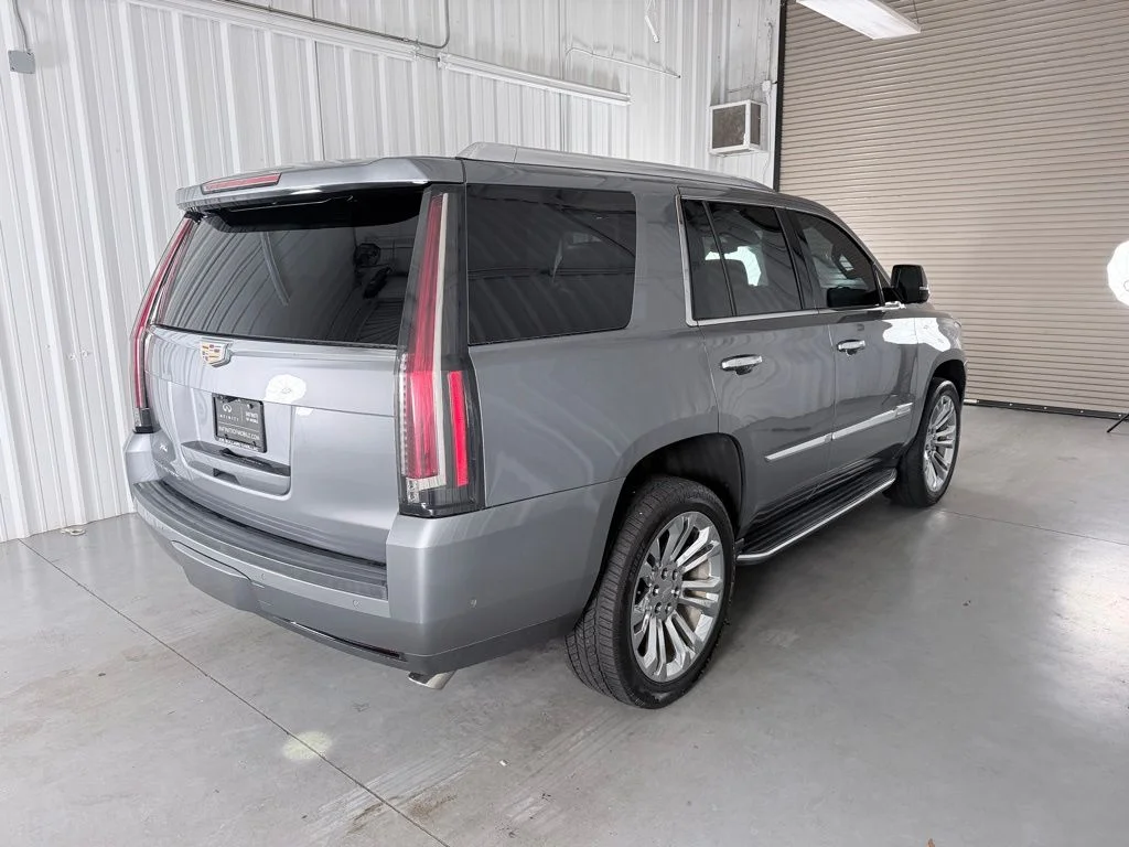Used 2020 Gray Cadillac Luxury image 5