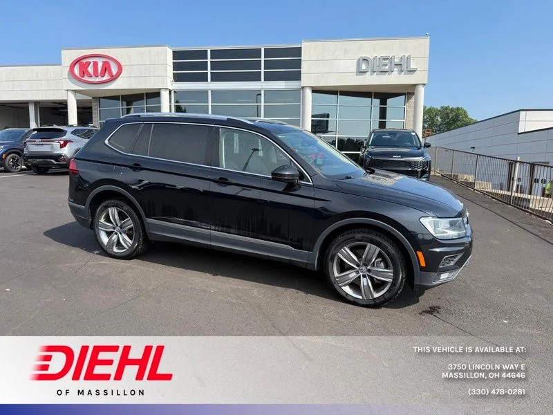 Used 2021 Black Volkswagen 2.0T SEL image 1