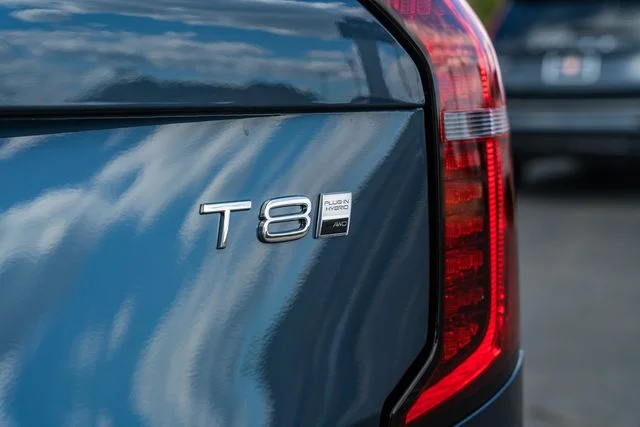 New 2026 Denim Blue Volvo T8 Plus image 9