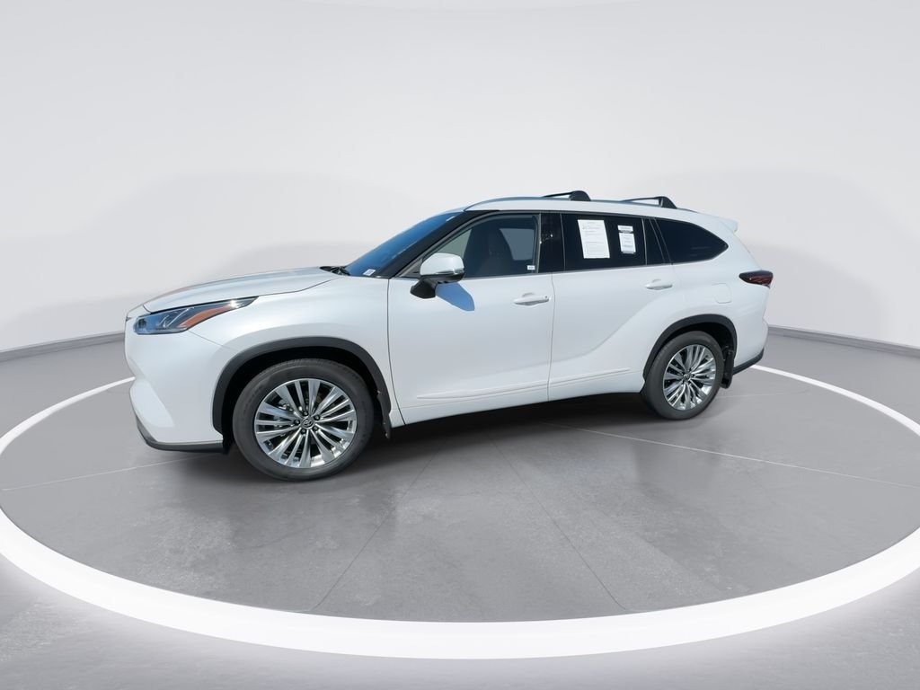 Used 2026 Beige Toyota Platinum image 4