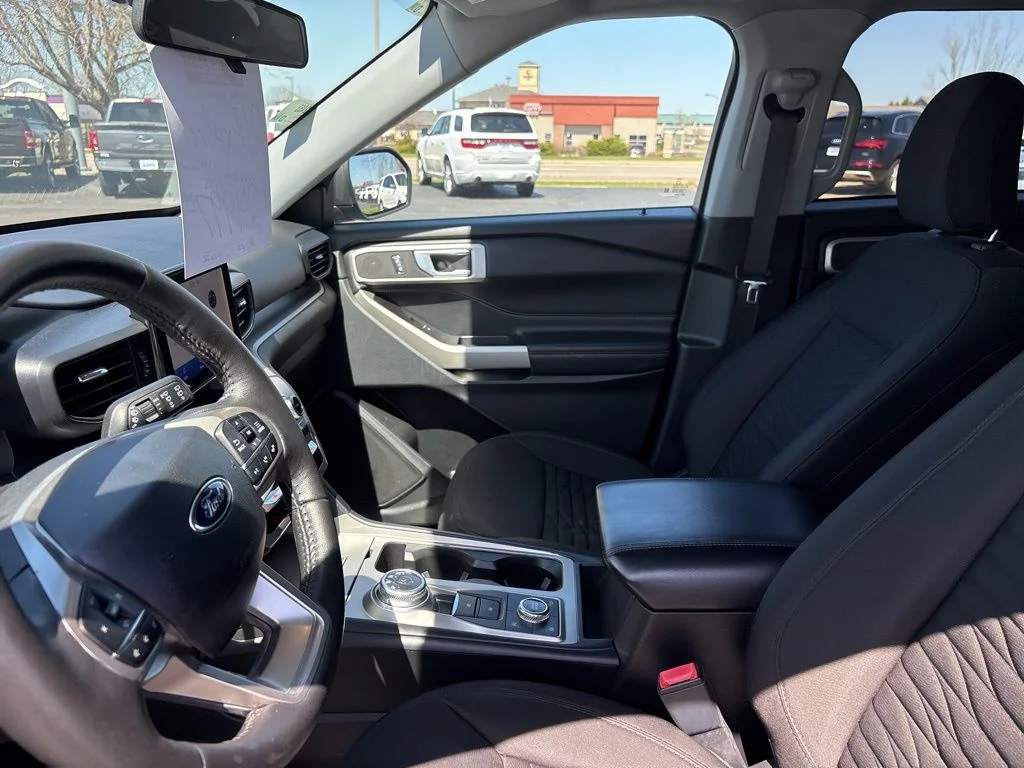 Used 2021 Oxford White Ford XLT image 12