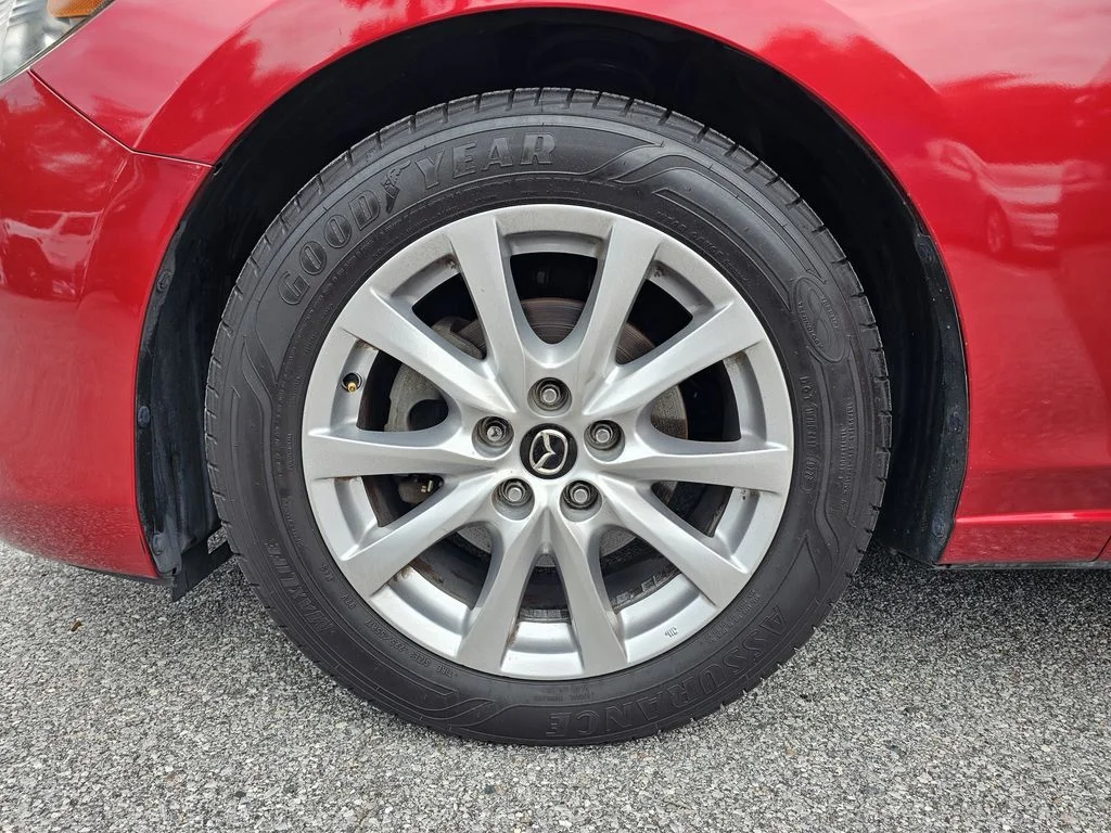 Used 2015 Red Mazda i Sport image 27