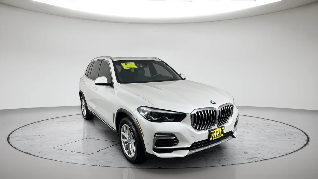 Used 2021 White BMW xDrive40i image 5