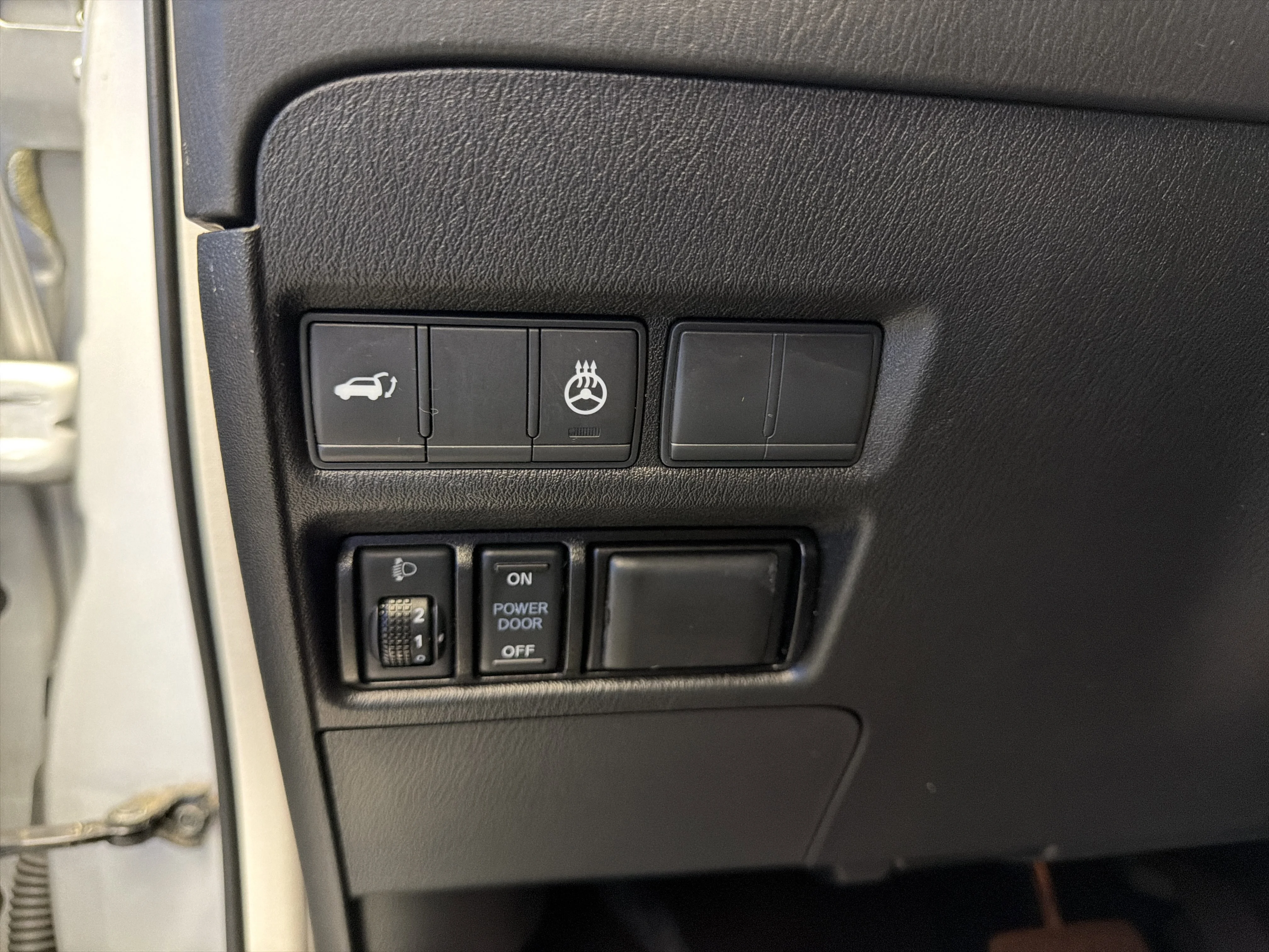 Used 2019 Liquid Platinum INFINITI LUXE image 15