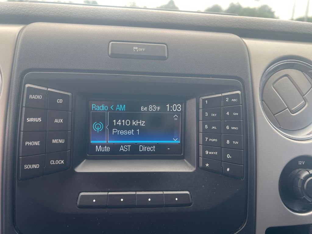 Used 2013 Black Ford XLT image 17