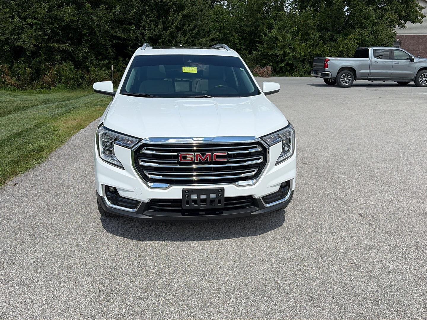 Used 2022 SUMMIT WHITE GMC SLT image 8