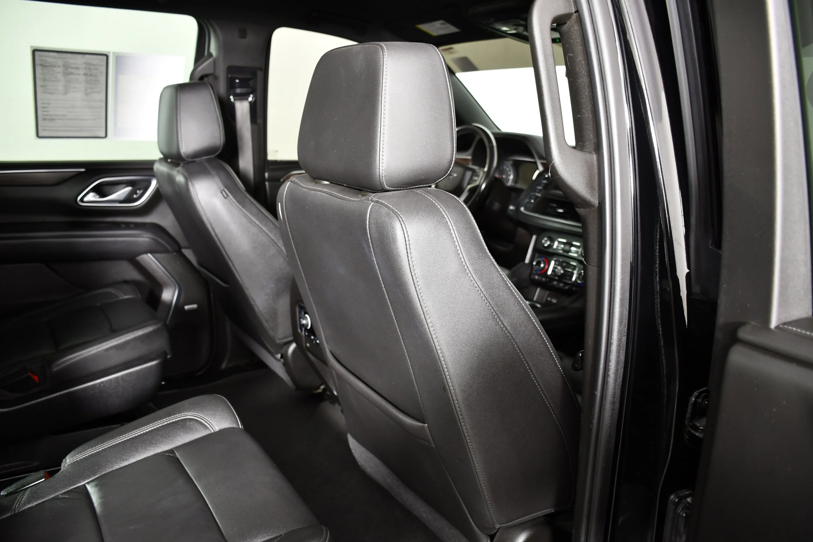 Used 2021 Black Chevrolet Z71 image 48