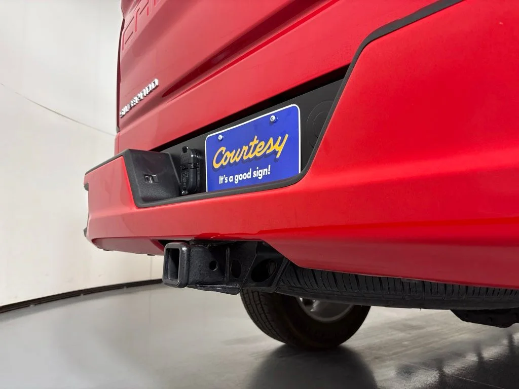 Used 2025 Red Chevrolet Custom image 13