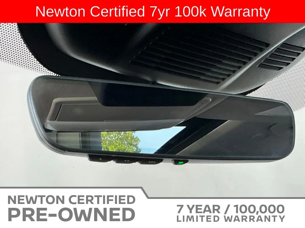 Certified Used 2023 Pearl White Tricoat/Super Black Nissan SL image 42