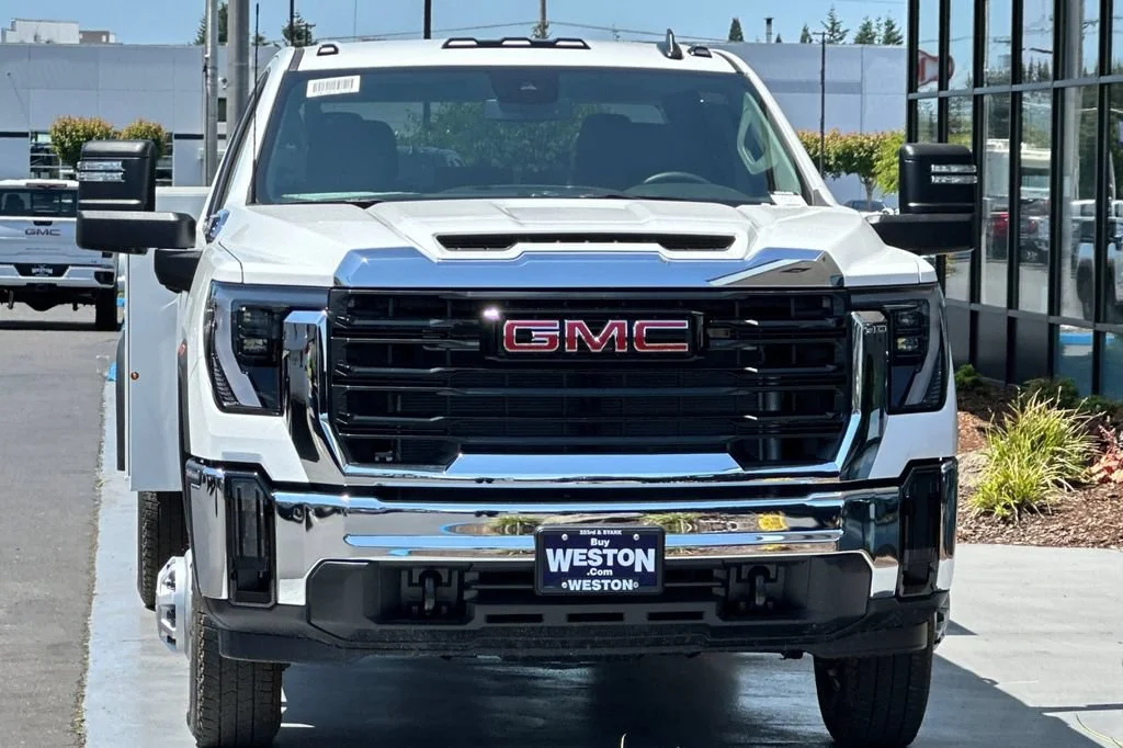 2025 GMC Sierra 3500 Chassis Cab Pro - Photo 6