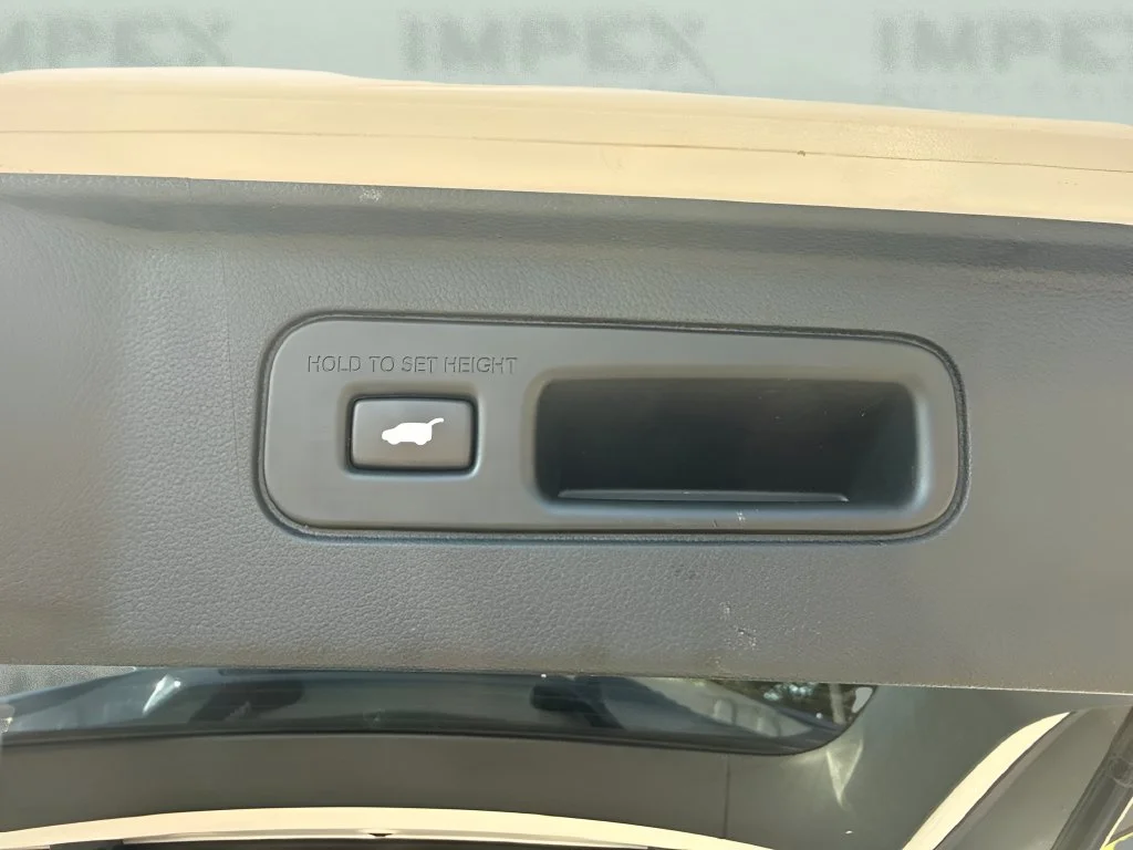 Used 2023  Honda Touring image 32