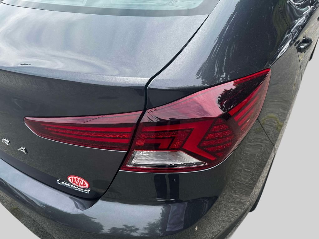 2020 Hyundai Elantra Limited - Photo 10