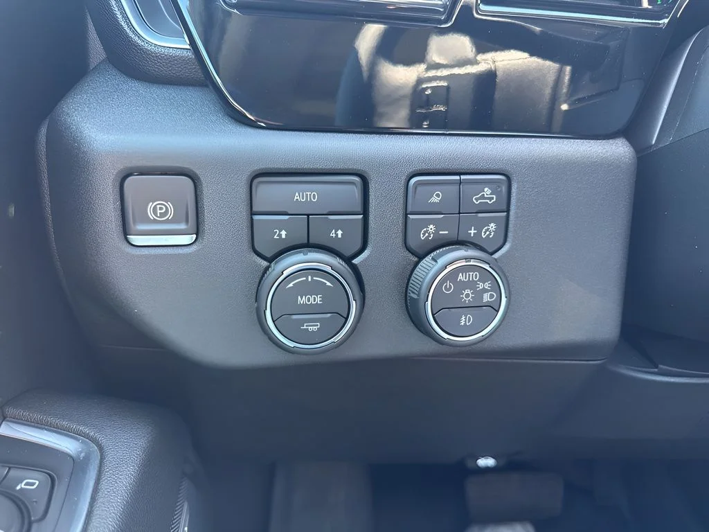 Used 2023 White Chevrolet LTZ image 21