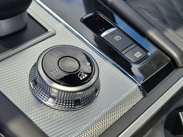 New 2026 White Nissan Platinum image 35