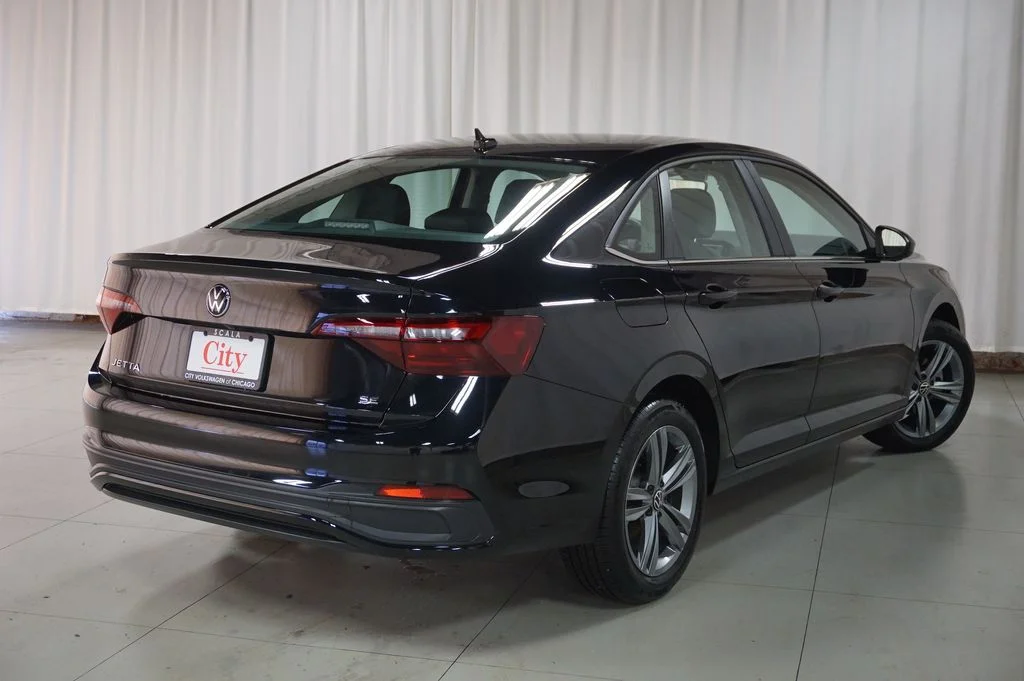Used 2024 Deep Black Volkswagen 1.5T SE image 12