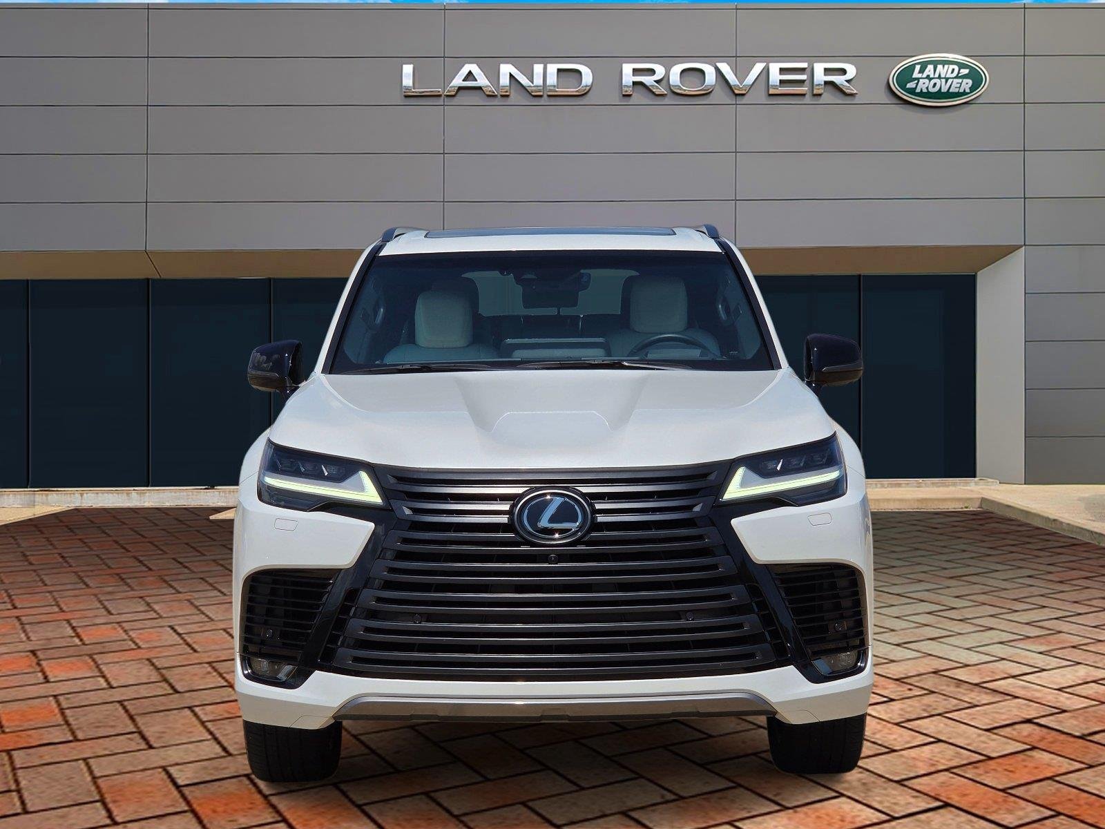 Used 2023 Eminent White Pearl Lexus LX 600 Luxury image 2