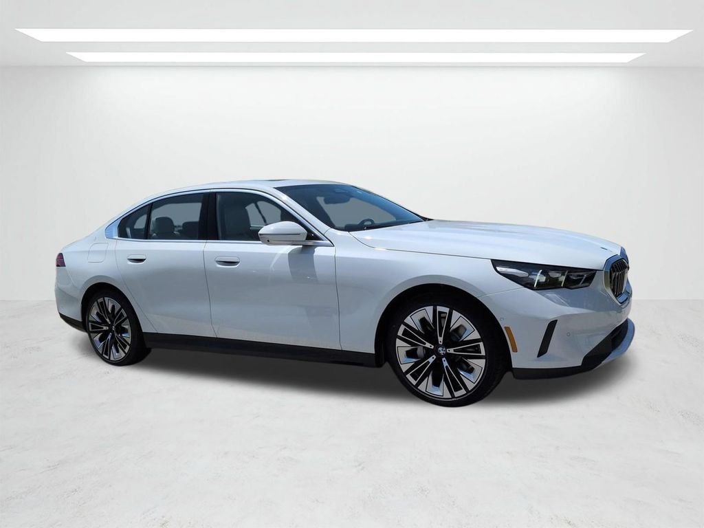 New 2027 Alpine White BMW 530i image 2