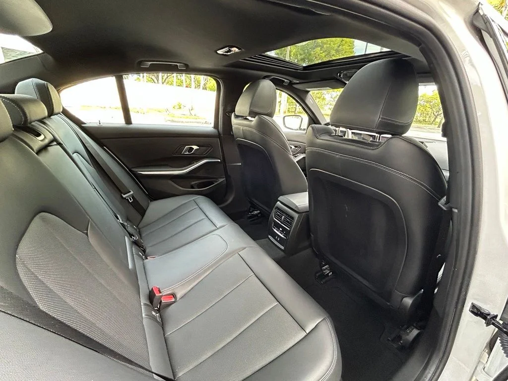 Used 2025 White BMW 330i image 34